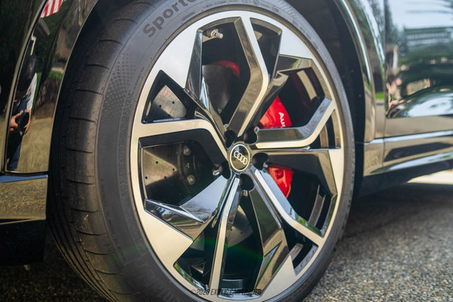 Used 2023 Audi RS Q8 AWD/4WD image 54