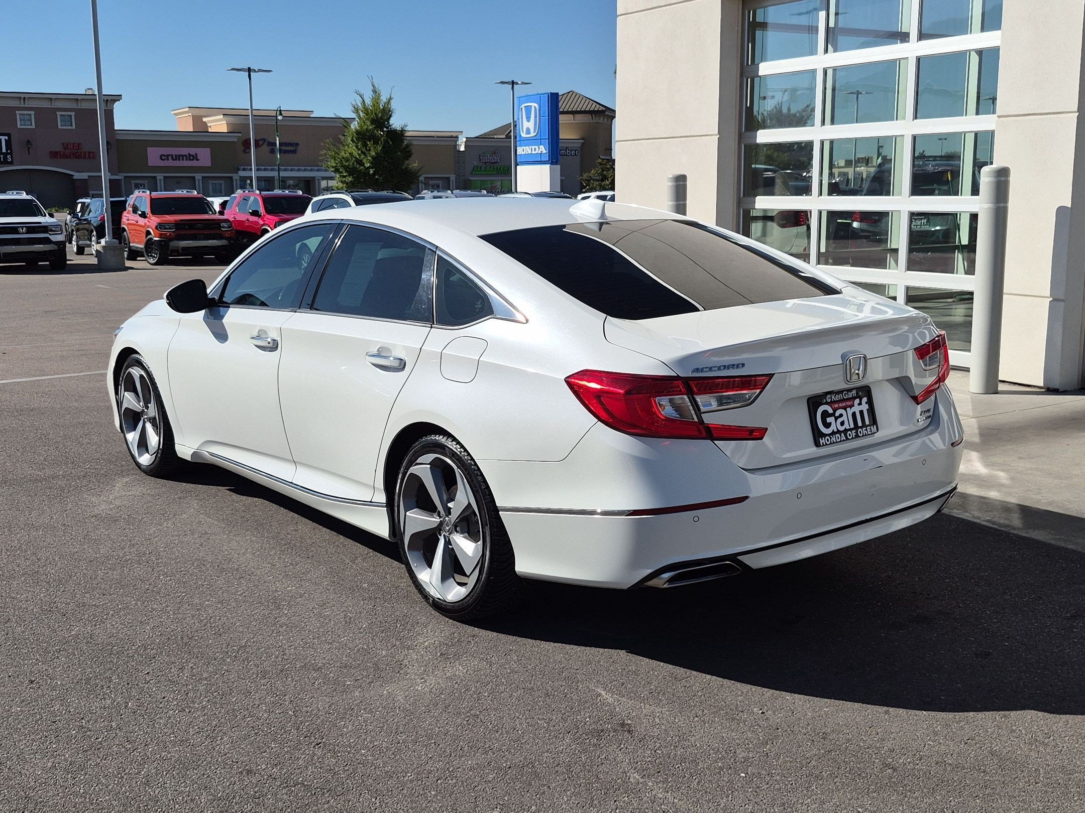 Used 2018 Honda Accord Touring image 8