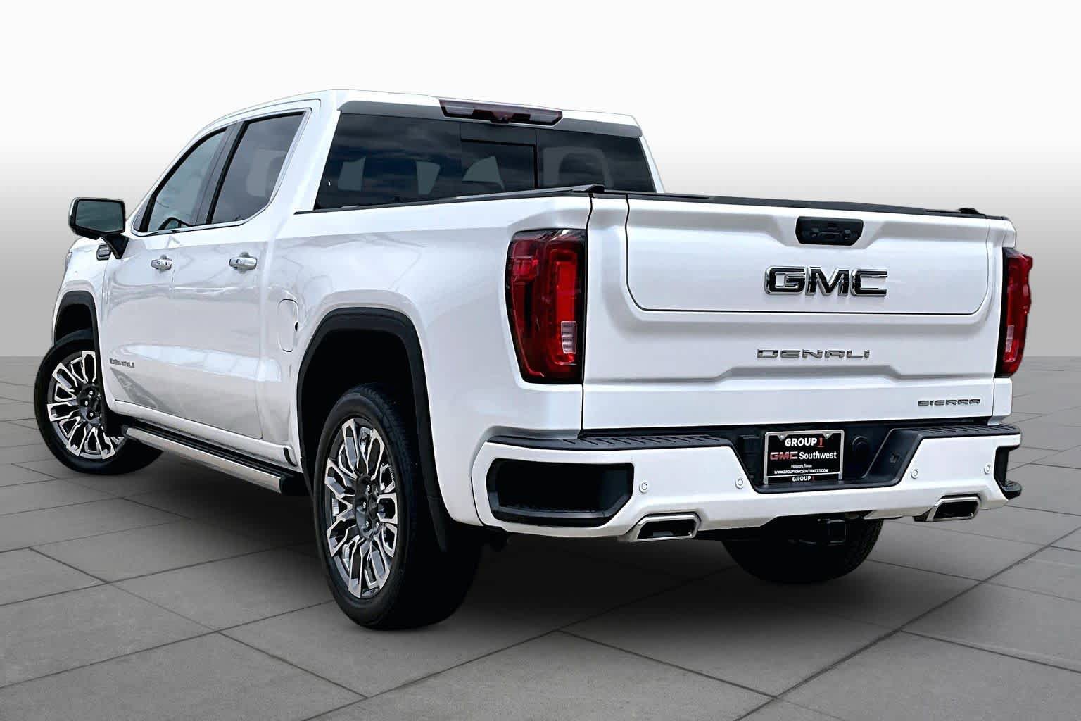 Used 2023 GMC Sierra 1500 Denali Ultimate AWD/4WD image 12