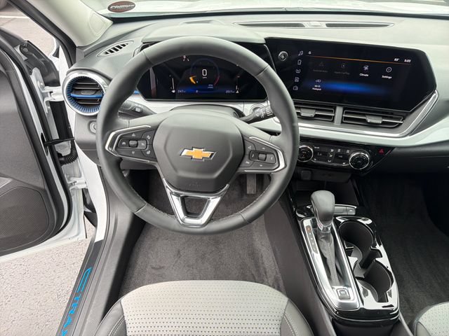 Certified 2025 Chevrolet Trax LT w/ Driver Confidence Package FWD image 15