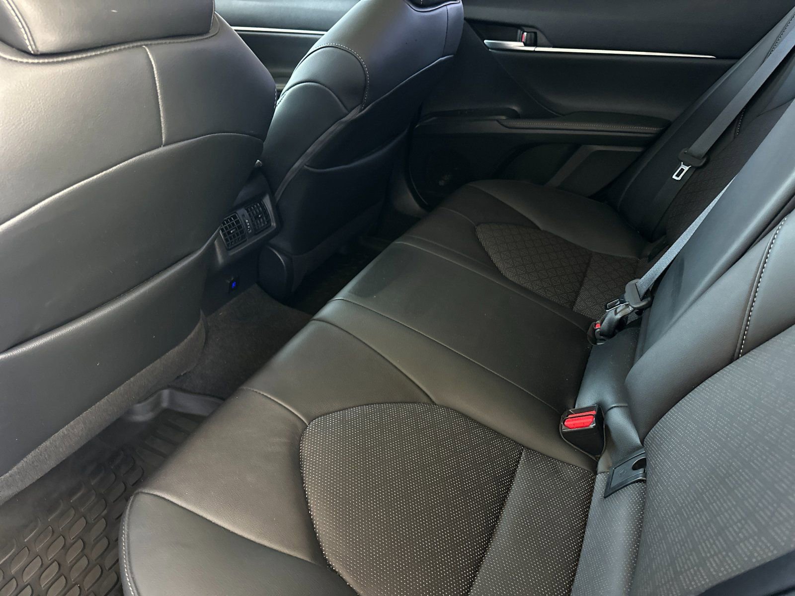 Used 2024 Toyota Camry XSE w/ Blackout Package (TMS) FWD image 11