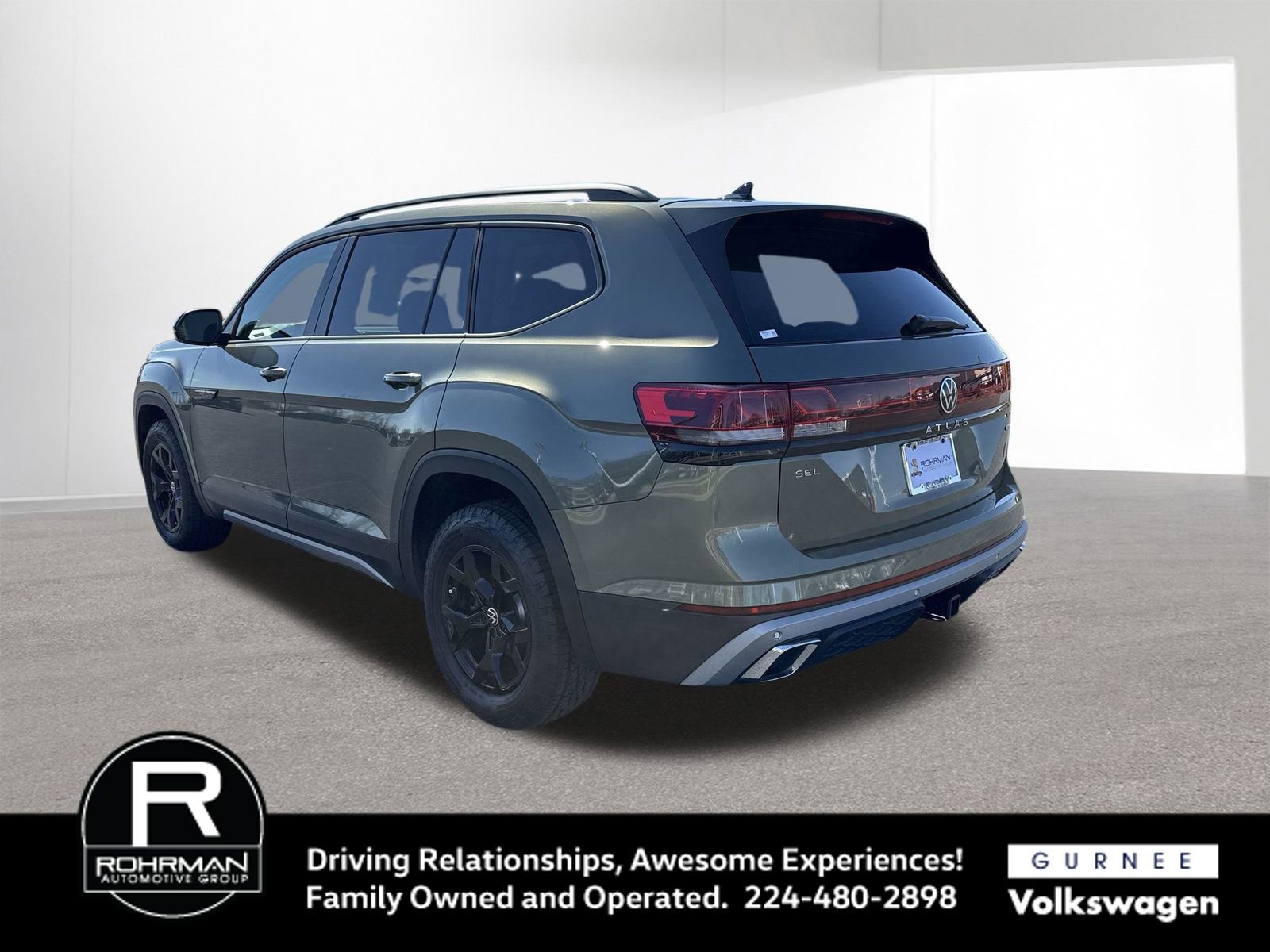 Used 2024 Volkswagen Atlas Peak Edition SEL image 6