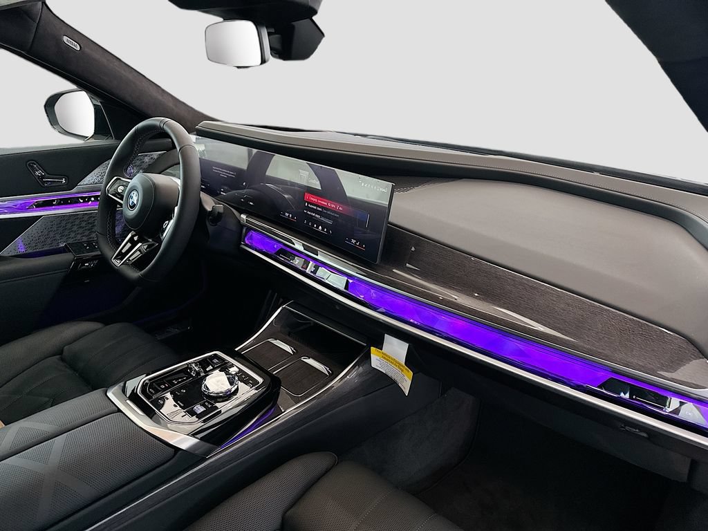 New 2026 BMW i7 M70 AWD/4WD image 29