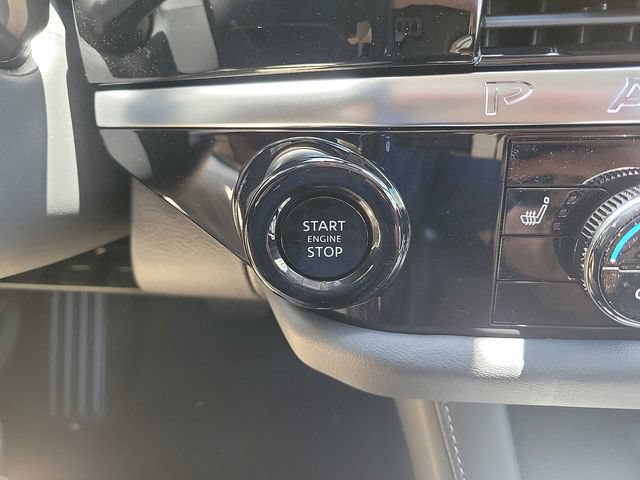 New 2026 Nissan Pathfinder SL w/ SL Premium Package AWD/4WD image 18