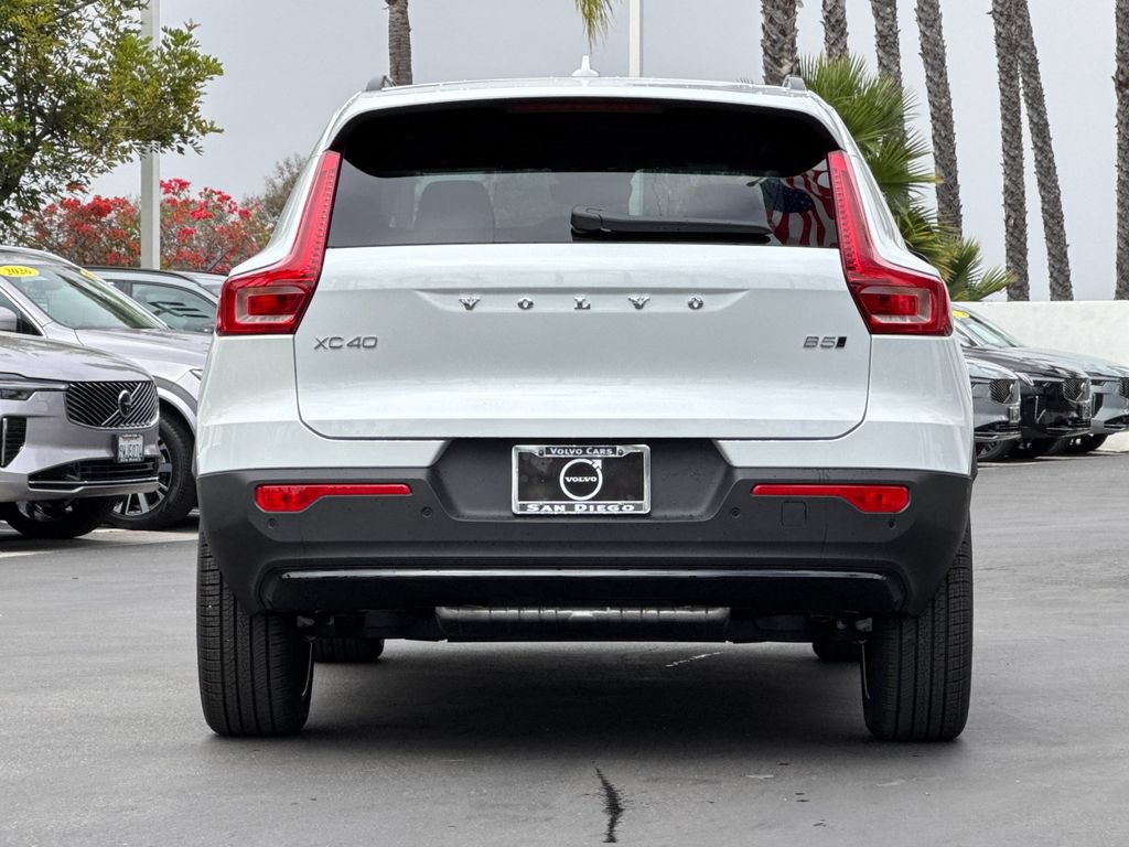New 2026 Volvo XC40 B5 Ultra w/ Protection Package Premier AWD/4WD image 4