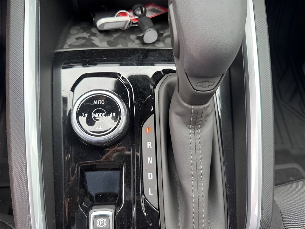 Used 2025 Chevrolet Colorado Trail Boss w/ Midnight Edition image 21