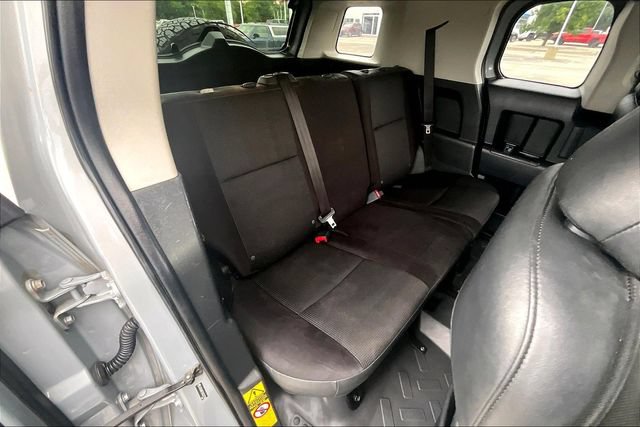Used 2014 Toyota FJ Cruiser 4WD w/ Convenience Package image 25
