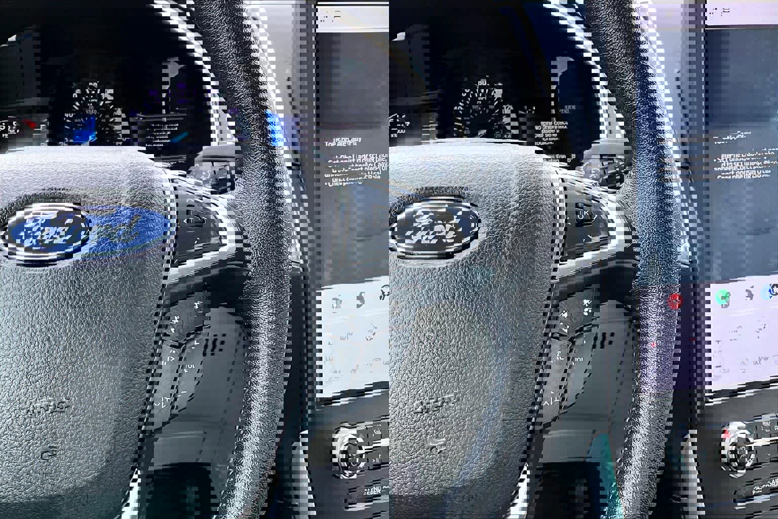 Used 2021 Ford Edge Titanium FWD image 25