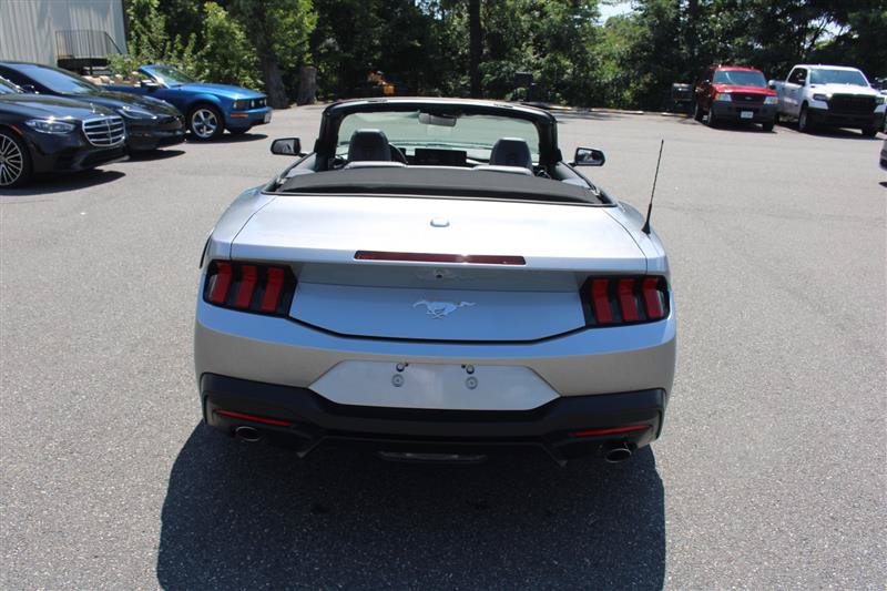 Used 2026 Ford Mustang Premium RWD image 7