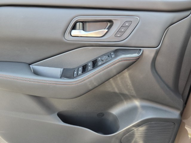 New 2026 Nissan Rogue SV AWD/4WD image 21