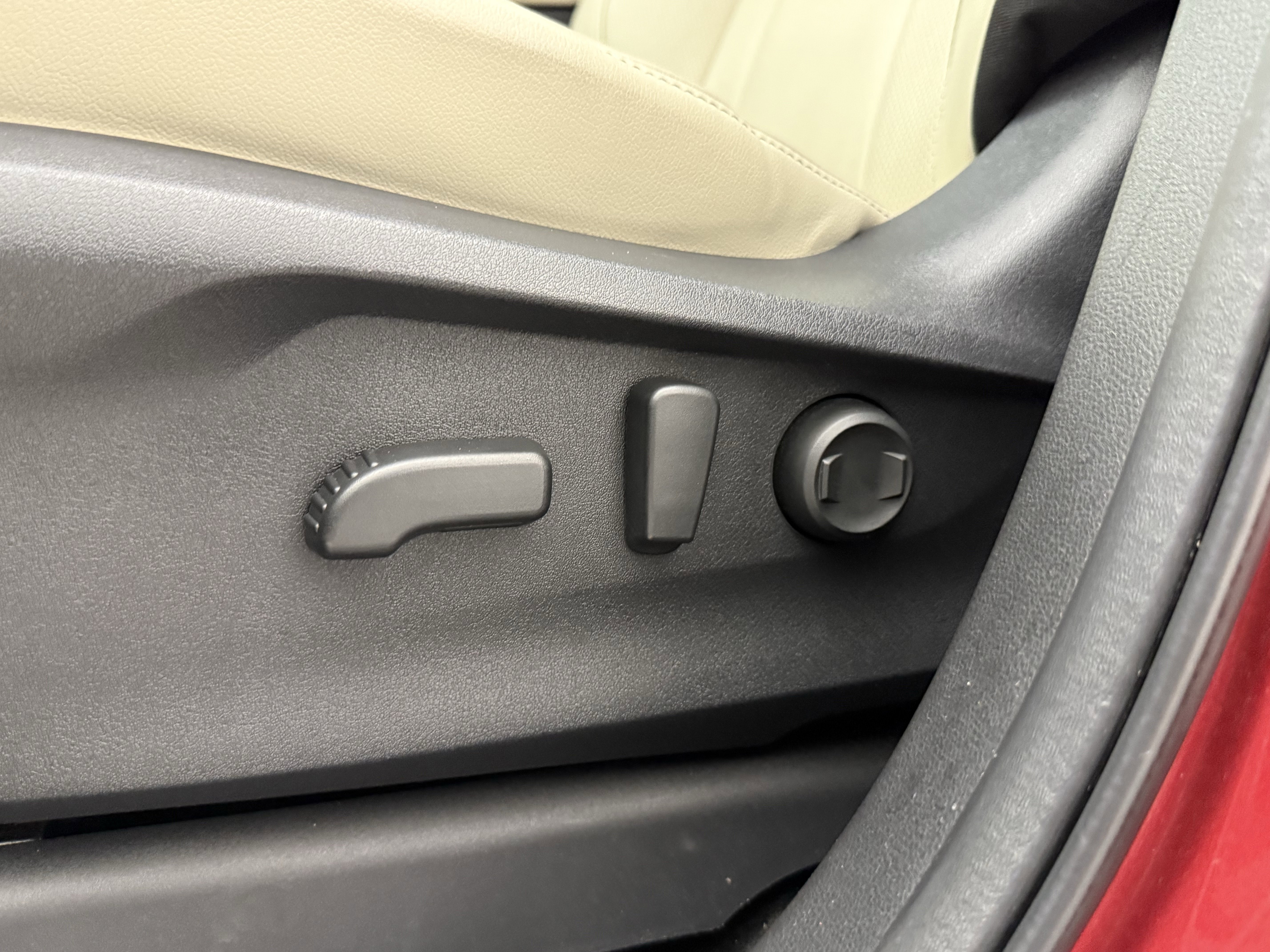 Used 2019 Subaru Ascent Limited w/ Popular Package #3 image 31