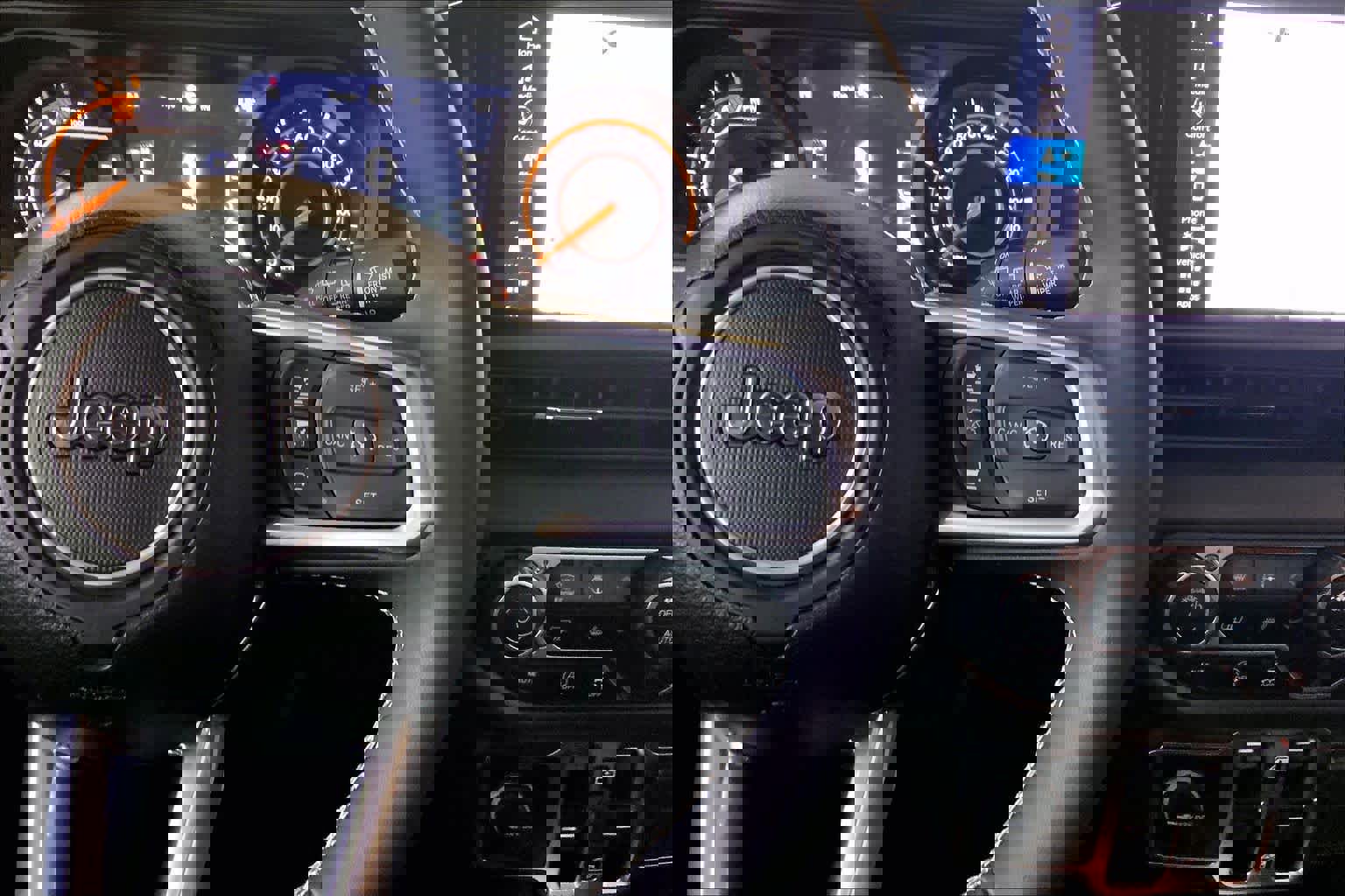 Used 2025 Jeep Wrangler Sahara w/ Safety Group image 24