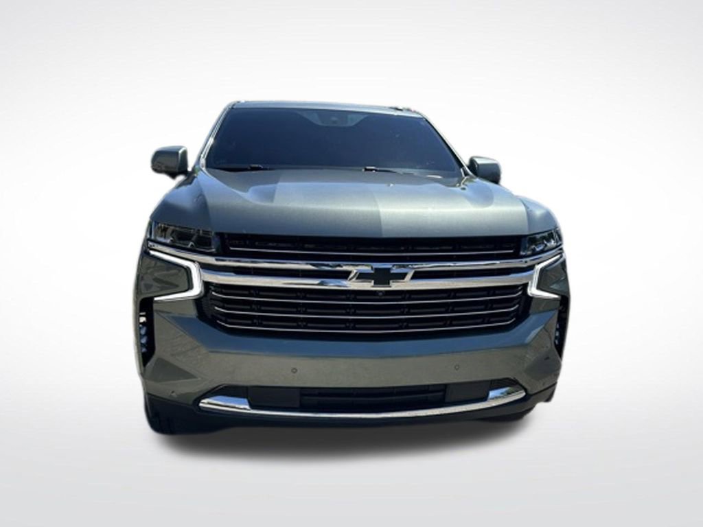 Used 2024 Chevrolet Suburban LT w/ LT Signature Package AWD/4WD image 9