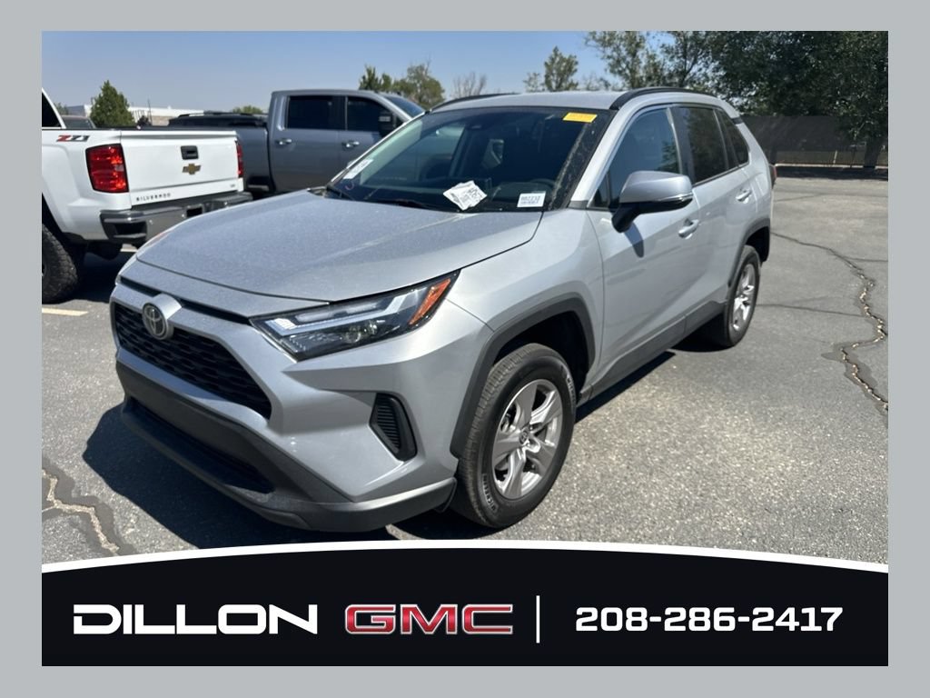 Used 2025 Toyota RAV4 XLE AWD/4WD image 1