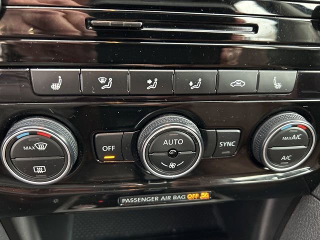 Used 2020 Volkswagen Passat 2.0T SEL image 14