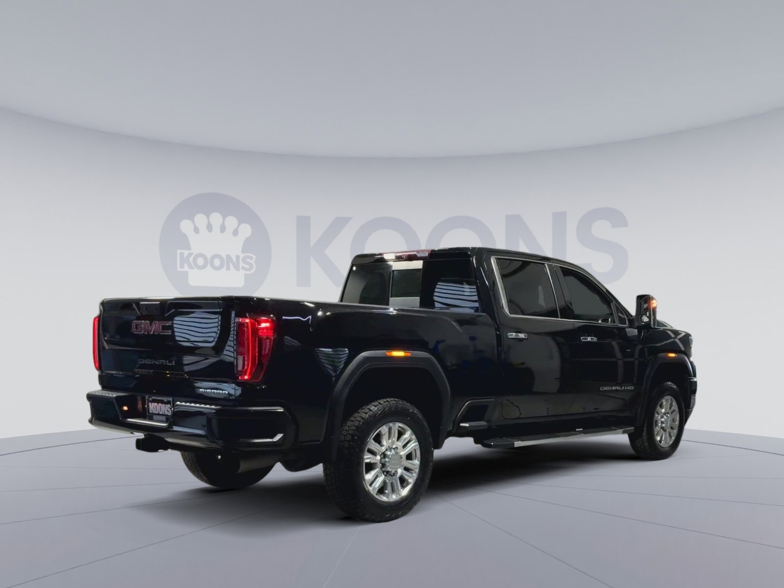 Used 2022 GMC Sierra 3500 Denali AWD/4WD image 11