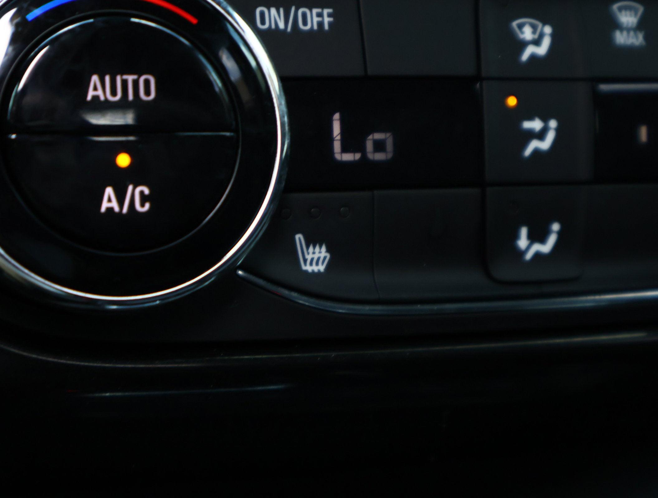 Used 2025 Chevrolet TrailBlazer RS w/ Convenience Package FWD image 5