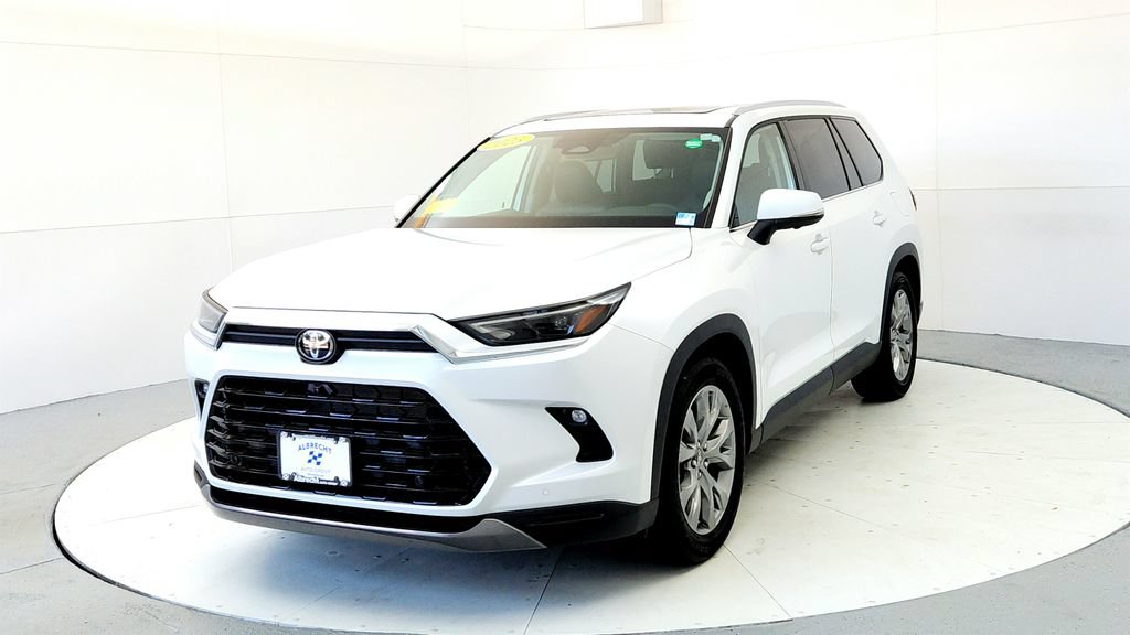 Certified 2025 Toyota Grand Highlander FWD image 2