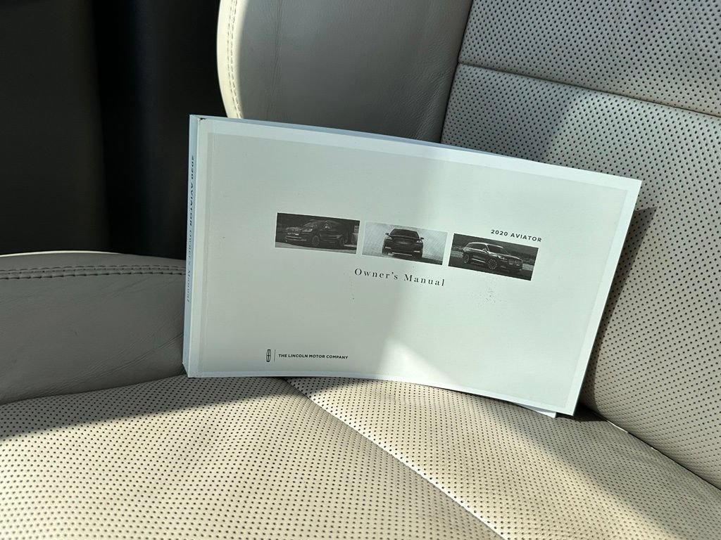 Used 2020 Lincoln Aviator Reserve w/ Equipment Group 202A AWD/4WD image 45