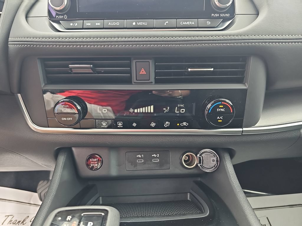 Used 2026 Nissan Rogue SV FWD image 23