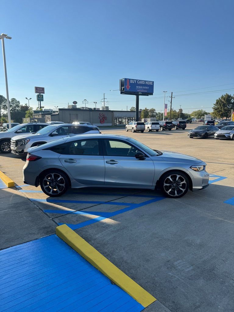 Used 2025 Honda Civic Sport Touring image 4