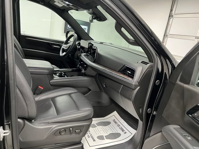 Used 2025 Chevrolet Tahoe LT AWD/4WD image 50