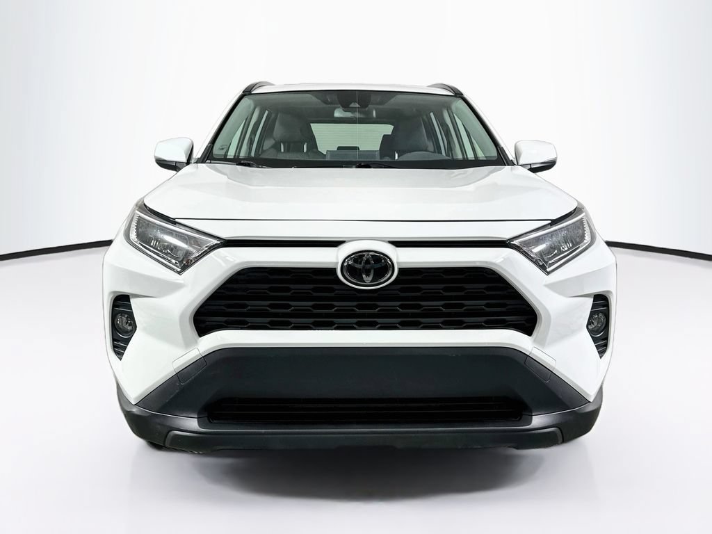 Used 2021 Toyota RAV4 XLE w/ Convenience Package FWD image 5