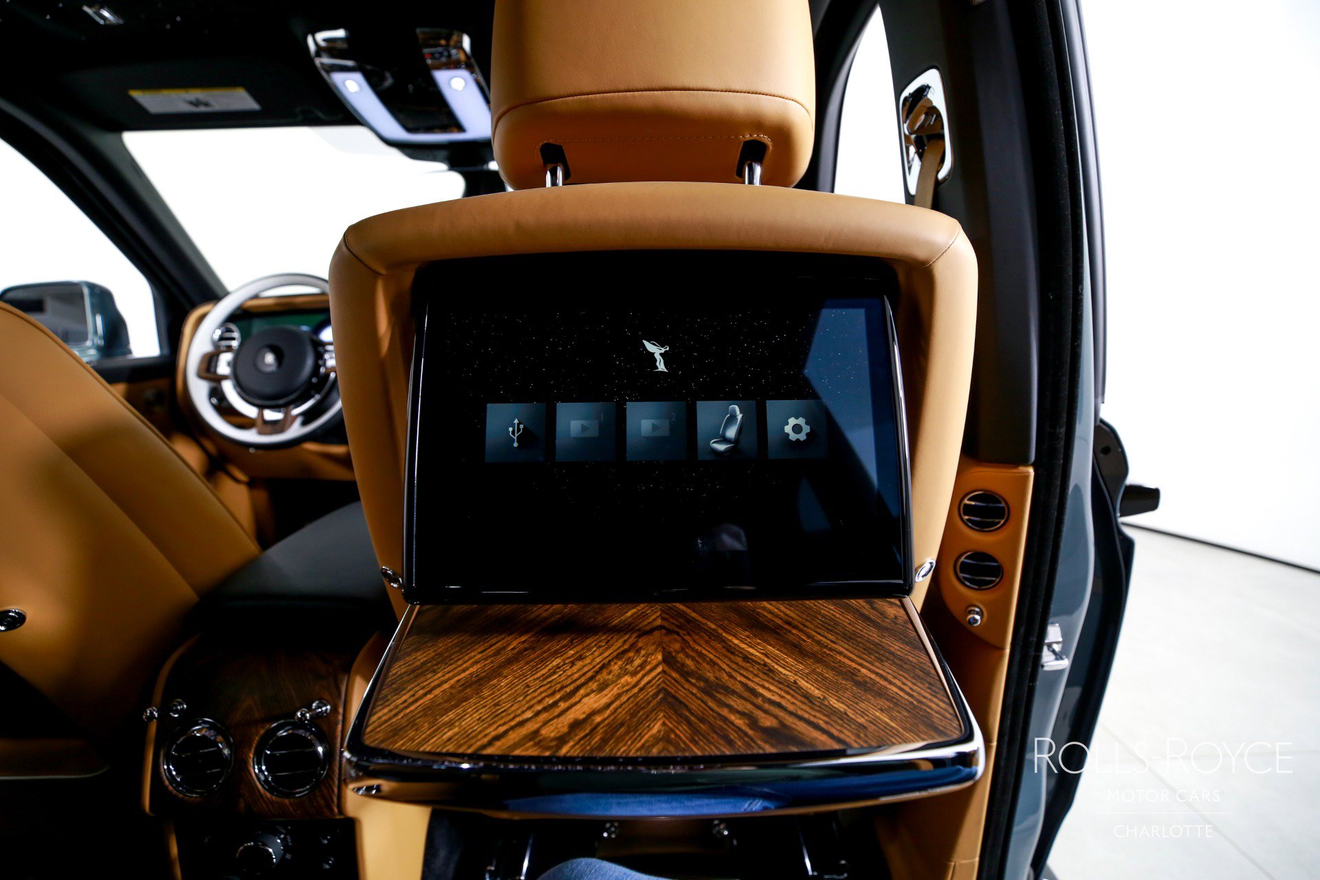 Used 2025 Rolls-Royce Cullinan image 33