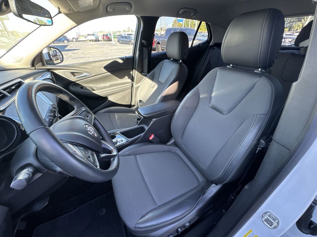 Certified 2022 Buick Encore GX Preferred w/ Cold Weather Comfort Package image 18