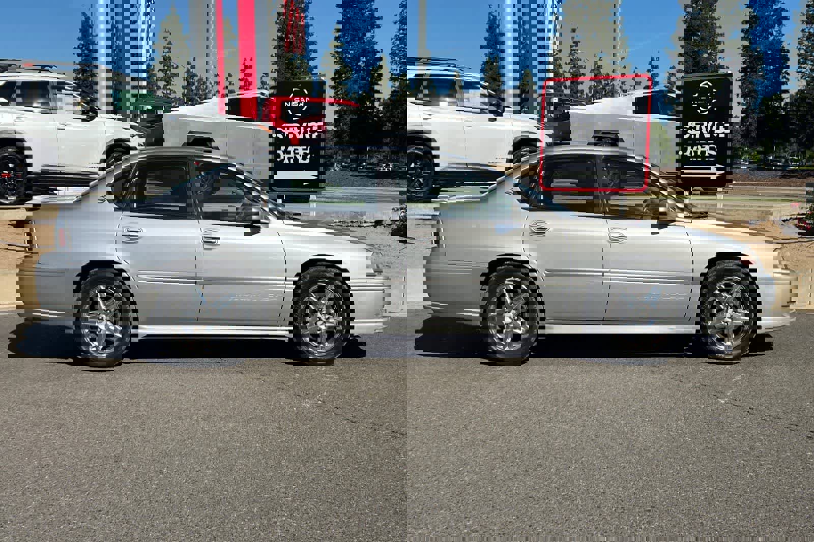 Used 2005 Chevrolet Impala SS w/ Sun And Sound Package image 9