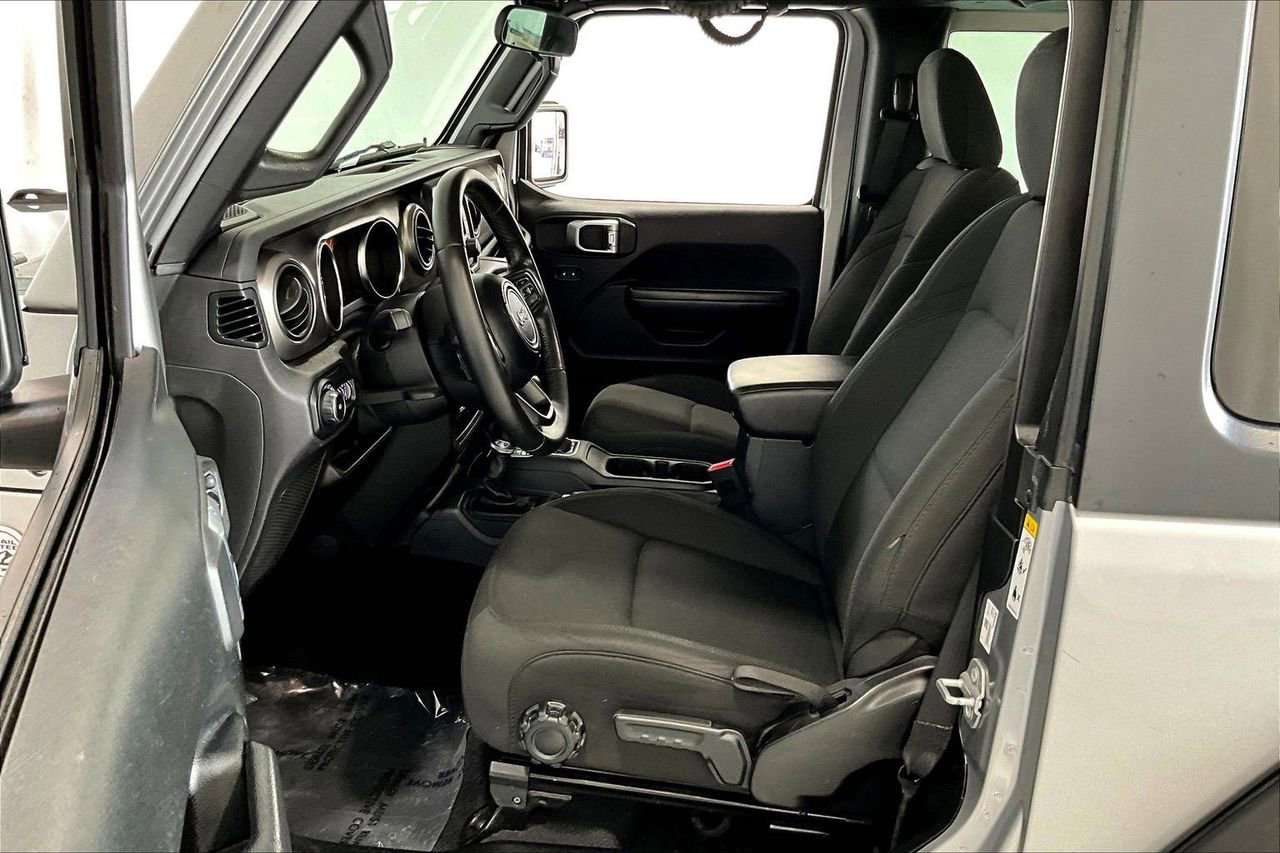 Used 2020 Jeep Wrangler Sport image 17