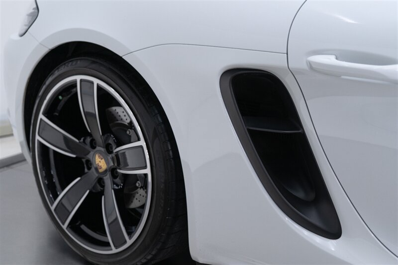 Used 2023 Porsche 718 Boxster GTS RWD image 27