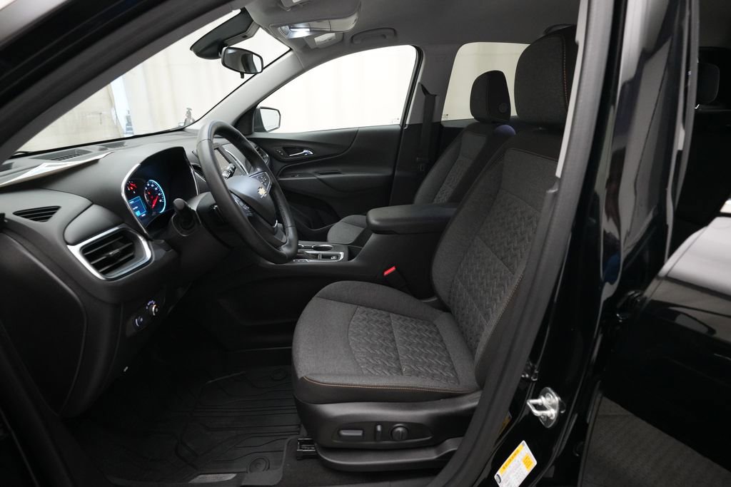 Certified 2024 Chevrolet Equinox LT w/ LPO, Floor Liner Package image 7