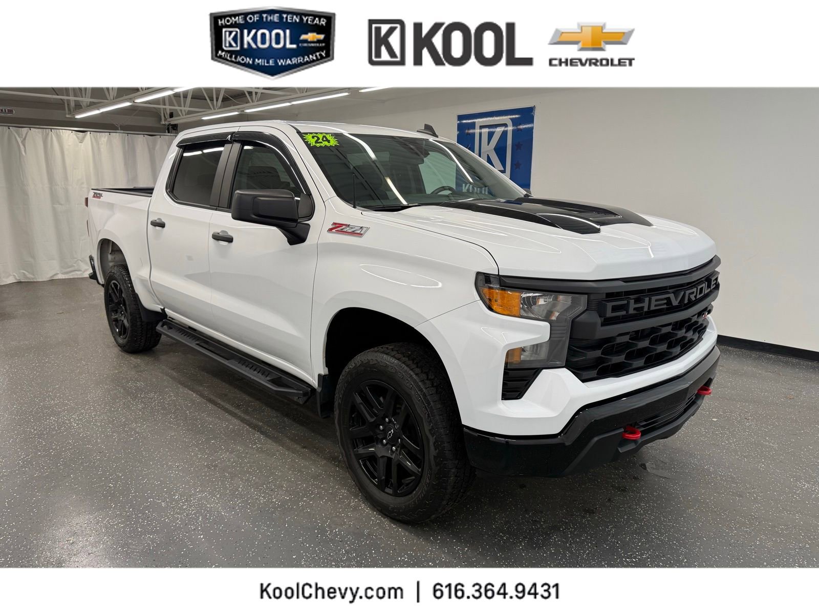 Used 2022 Chevrolet Silverado 1500 Custom Trail Boss w/ LPO, Dark Essentials Package image 1