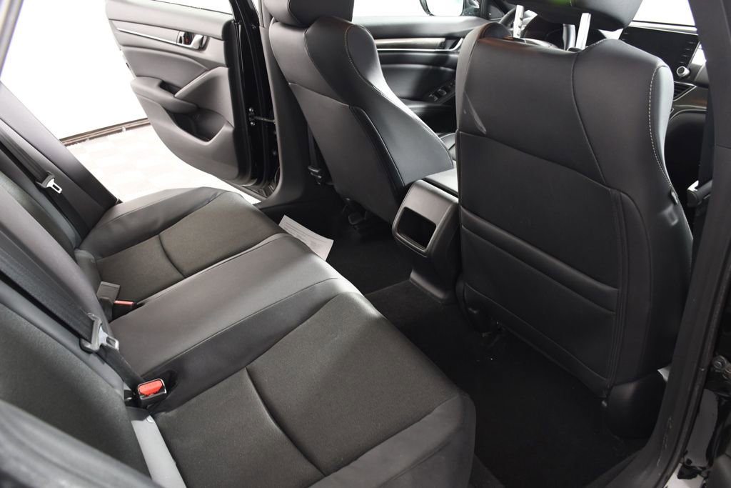 Used 2018 Honda Accord Sport image 22
