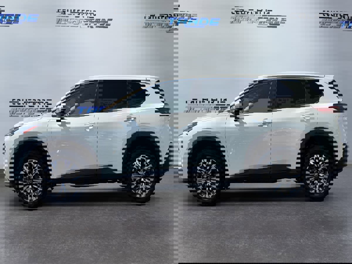 Used 2023 Nissan Rogue SV image 8