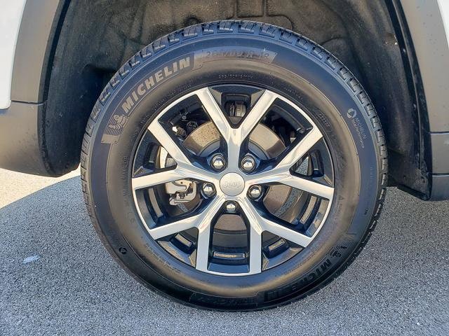 Used 2024 Jeep Grand Cherokee Limited w/ Luxury Tech Group II image 28