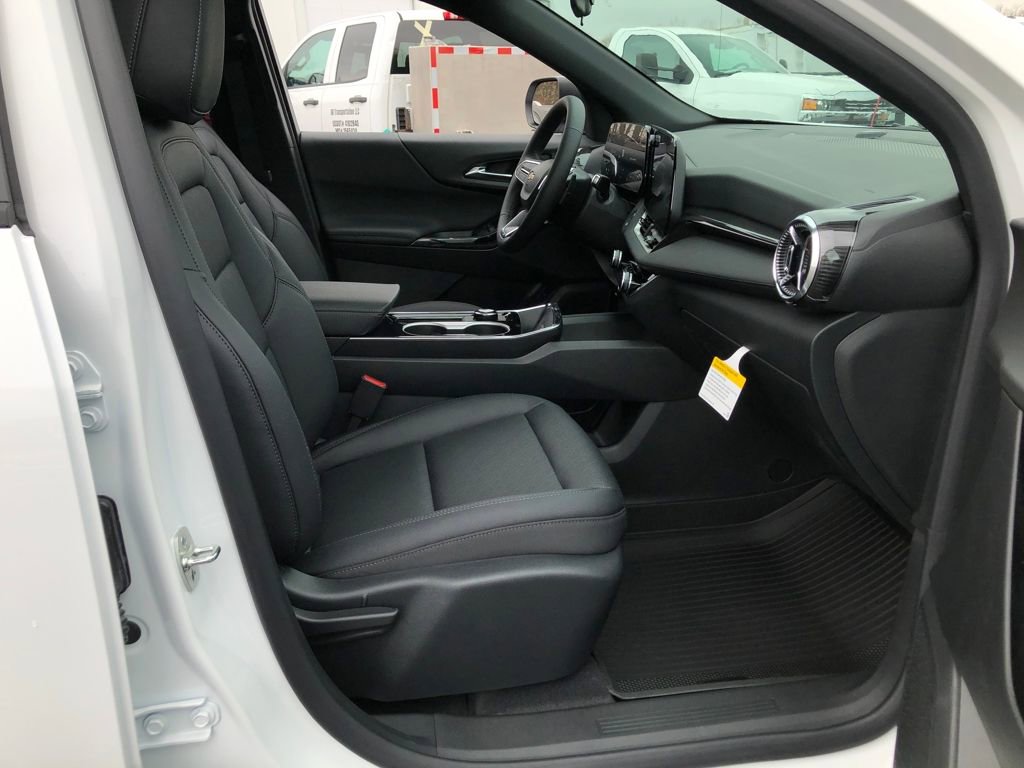 New 2026 Chevrolet Equinox LT w/ Convenience Package II image 19