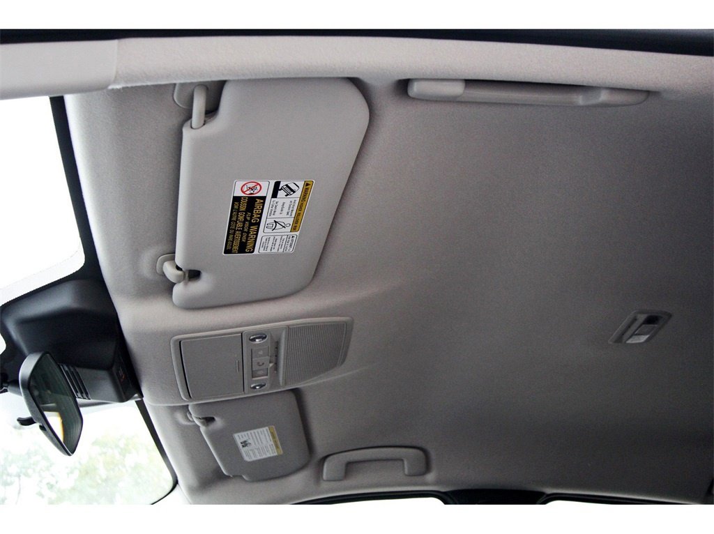 New 2026 Nissan Kicks SR image 21