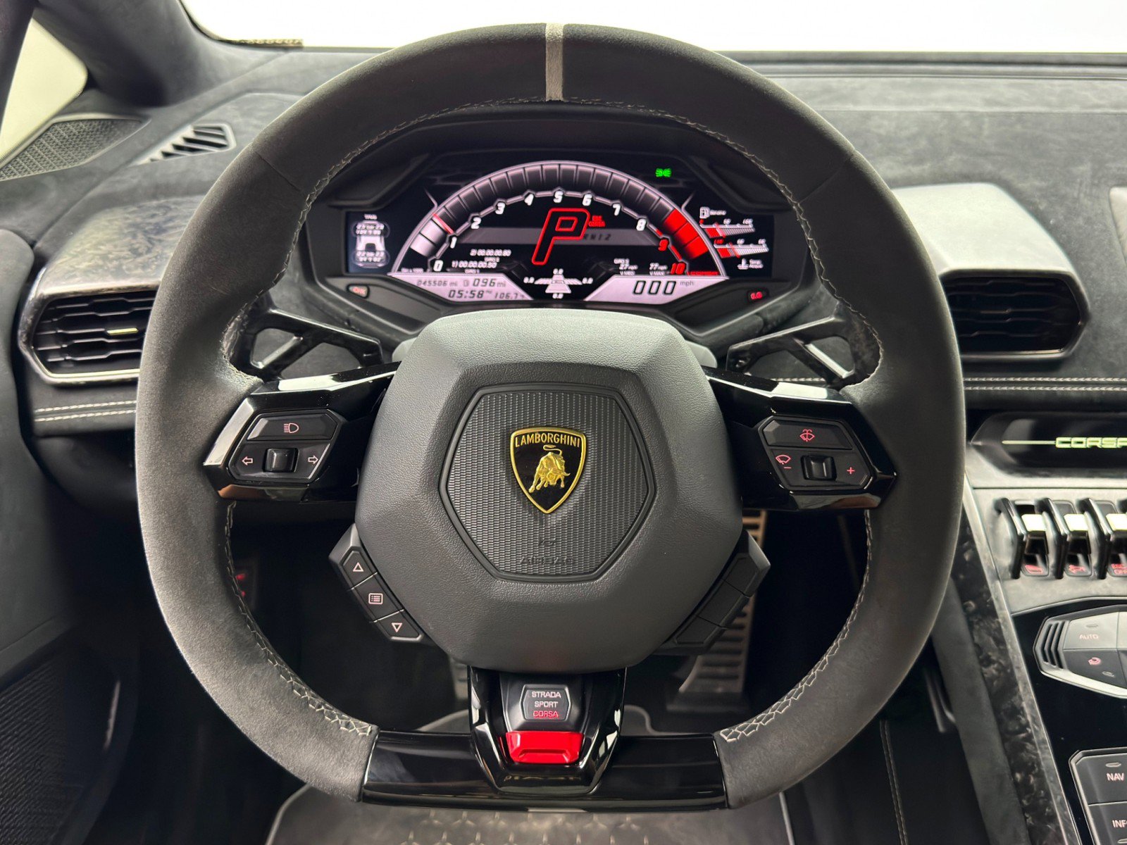 Used 2018 Lamborghini Huracan Performante image 27