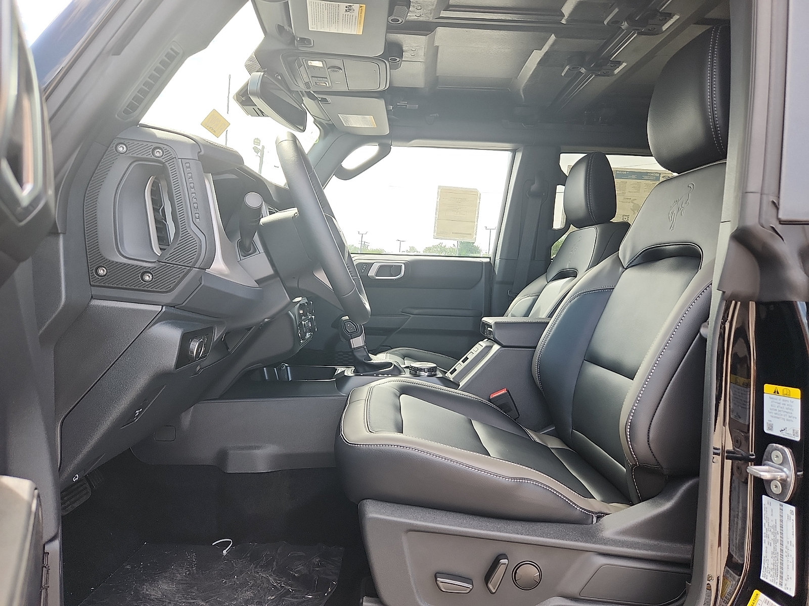 New 2026 Ford Bronco Outer Banks AWD/4WD image 9