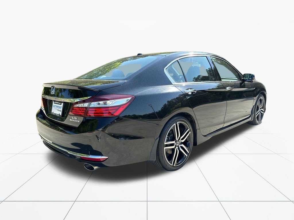 Used 2016 Honda Accord Touring image 9