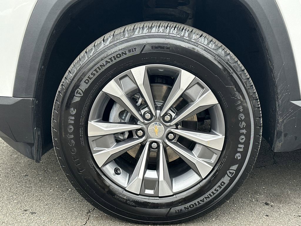 Used 2026 Chevrolet Equinox LT image 9