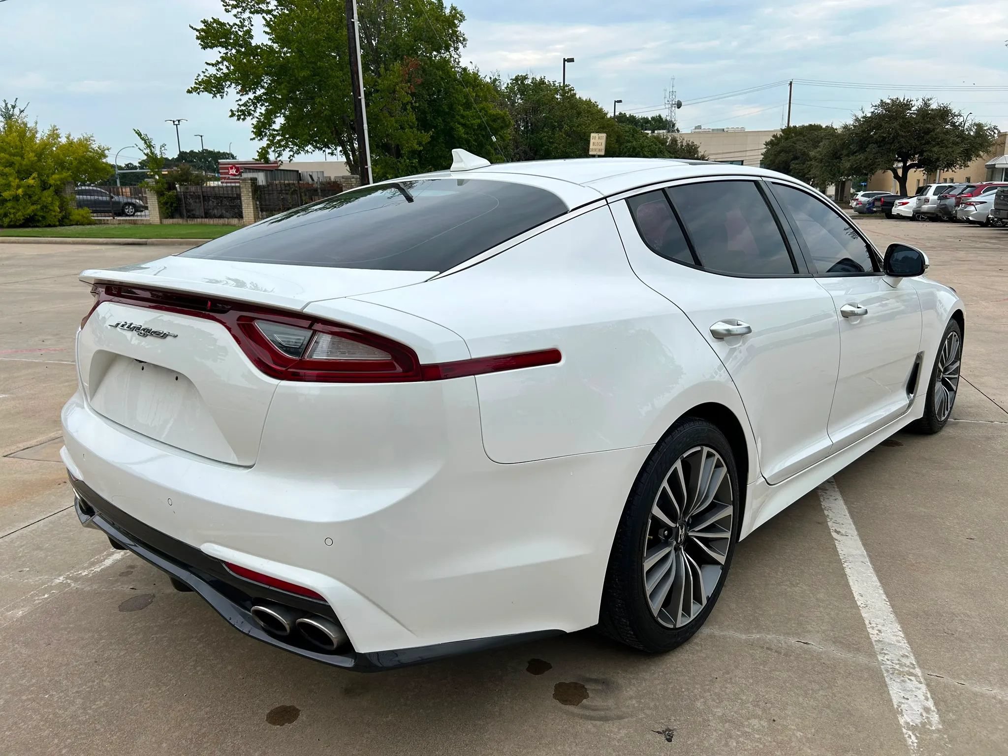 Used 2018 Kia Stinger Premium RWD image 5