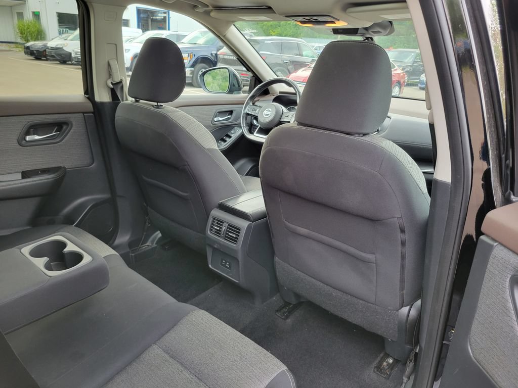 Used 2021 Nissan Rogue SV AWD/4WD image 25