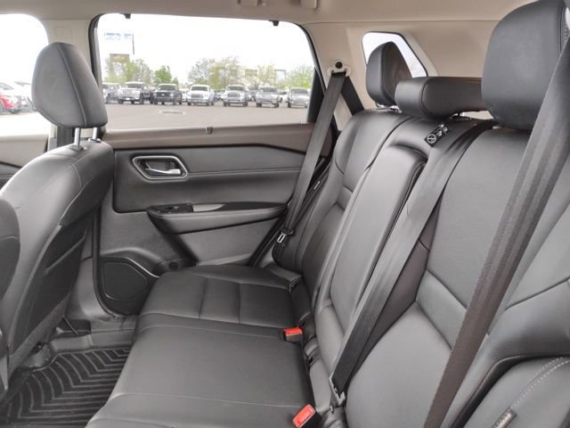 Used 2021 Nissan Rogue SL w/ Premium Package AWD/4WD image 12