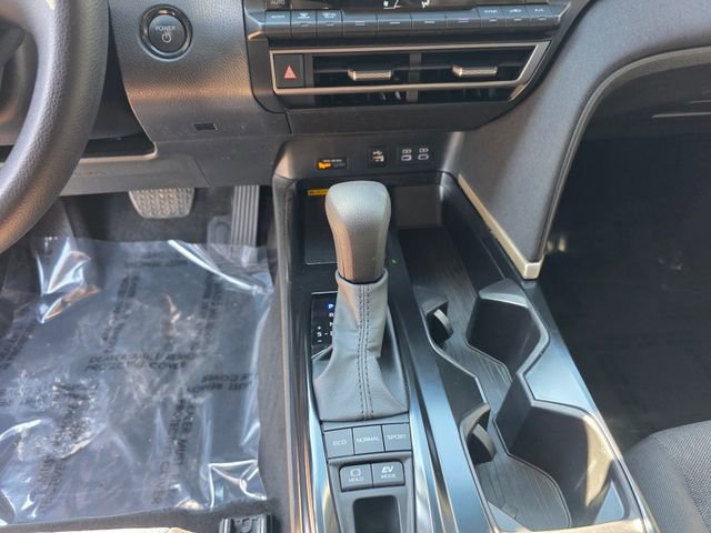 Used 2025 Toyota Camry LE w/ Convenience Package AWD/4WD image 27