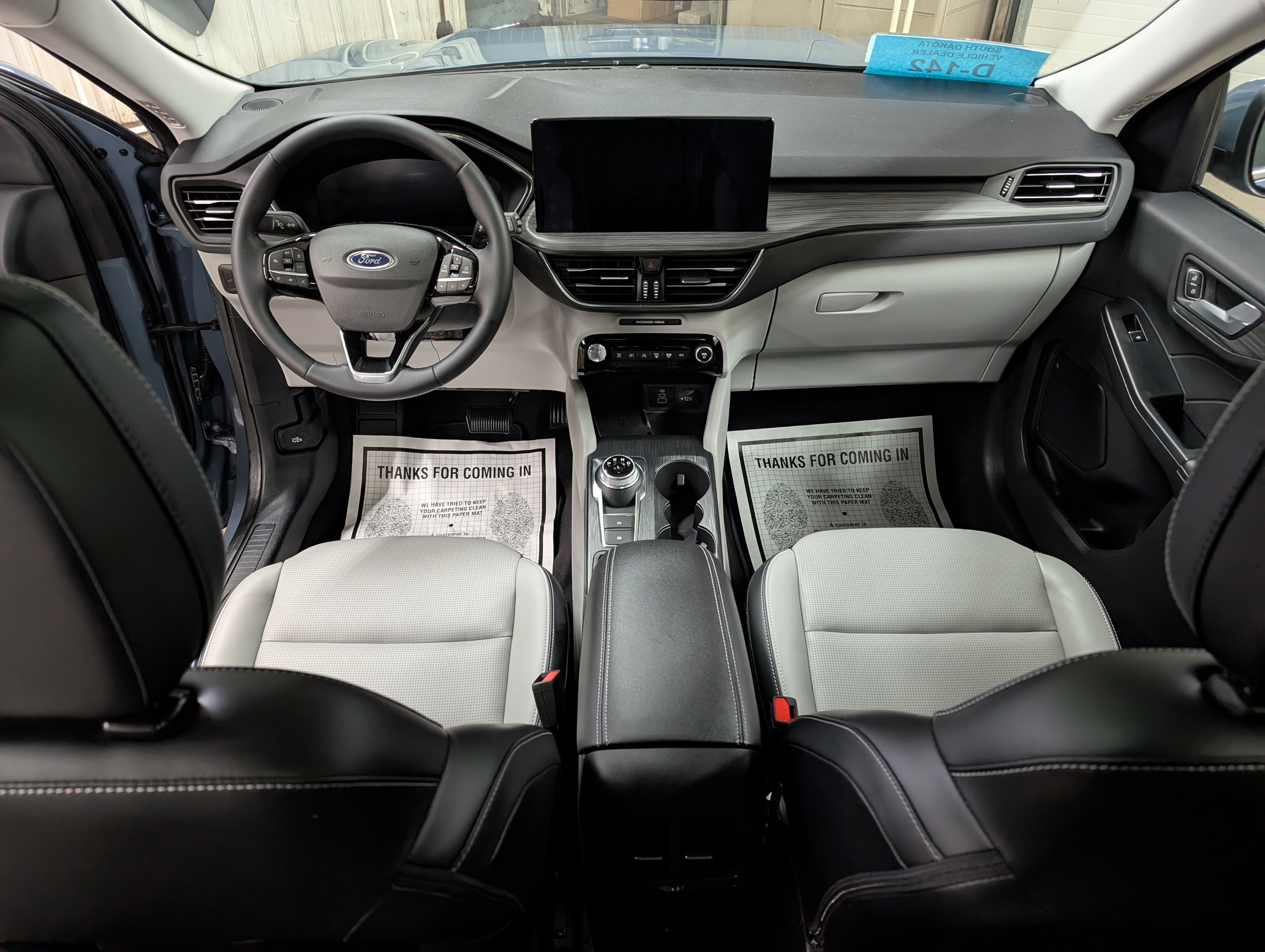 Used 2024 Ford Escape Platinum image 9