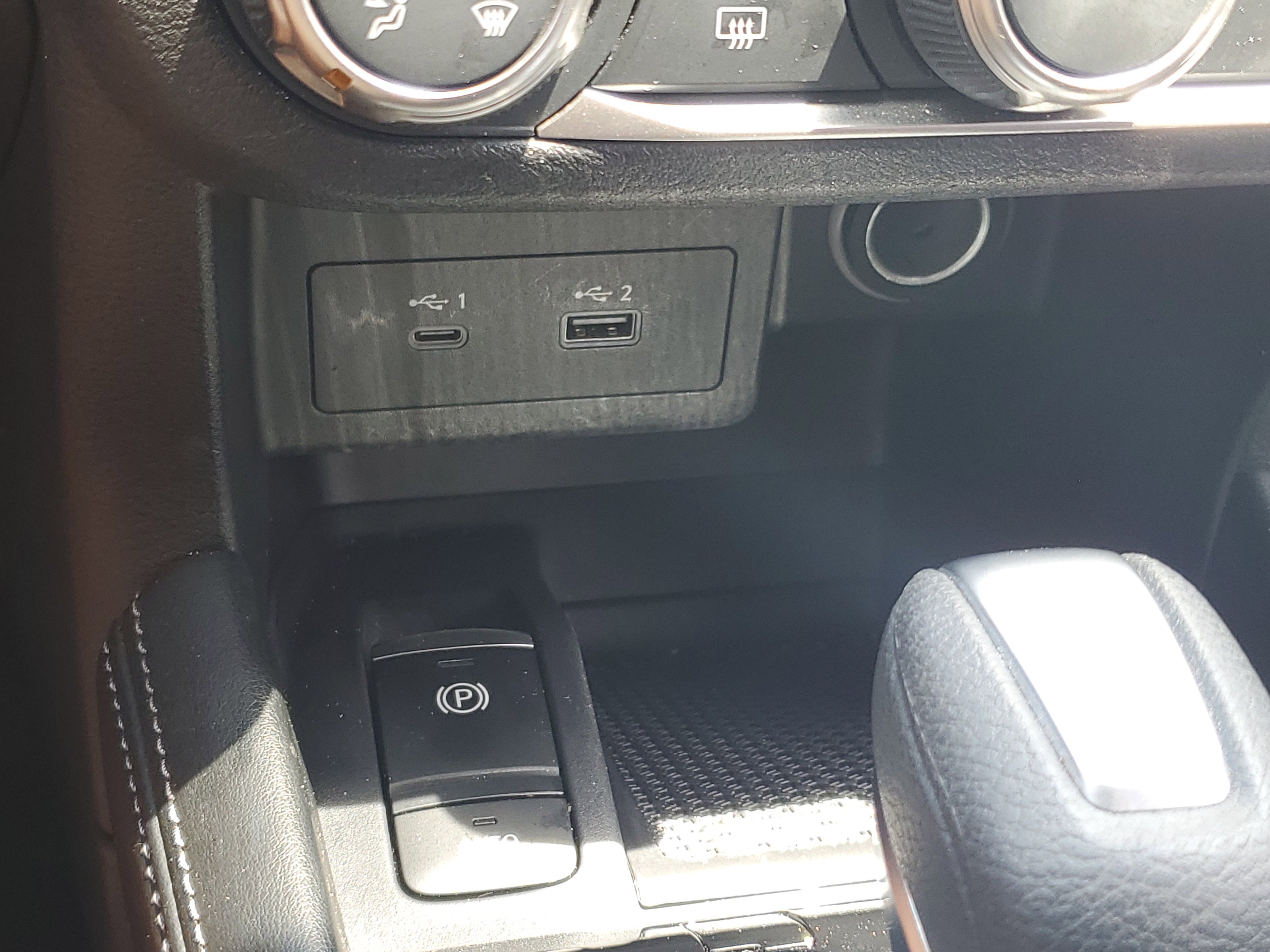 Used 2023 Nissan Kicks SV FWD image 23