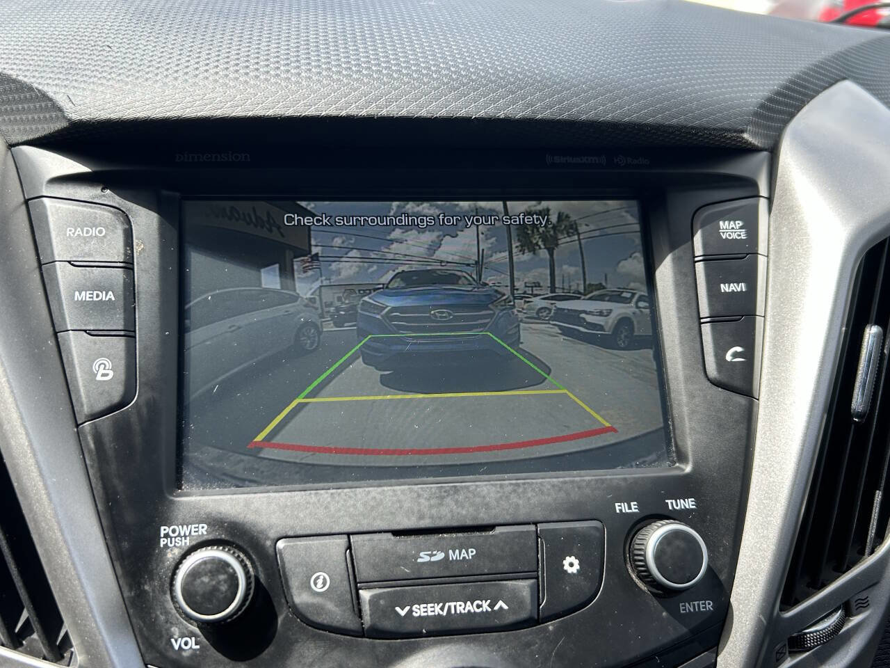 Used 2017 Hyundai Veloster Value Edition FWD image 11